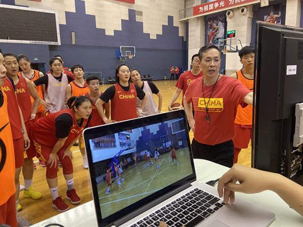 女籃比賽錄像最新，自然美景下的籃球之旅