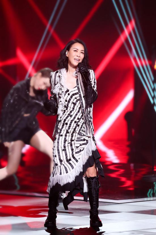 那英新歌，學(xué)習(xí)之旅的自信旋律，變化中的成就與旋律