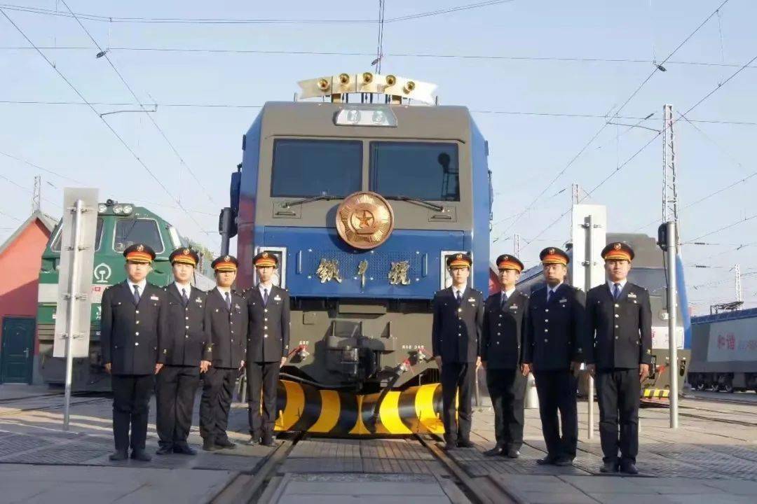 哈局機車最新配屬揭秘，溫馨之旅啟程