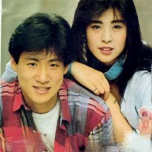 揭秘明星背后的故事，光環(huán)下的真實(shí)身份?