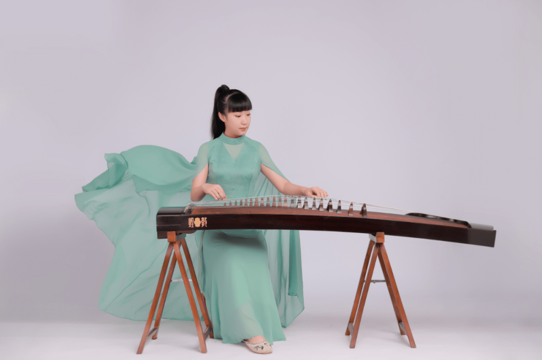 古箏明星，探尋自然美景之旅，尋找內(nèi)心的平和寧?kù)o