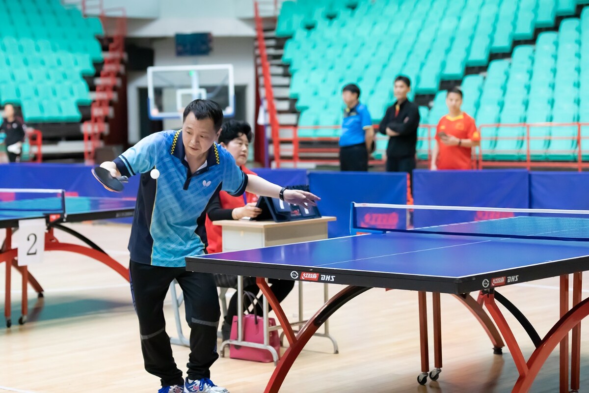 乒乓球比賽，小巷中的精彩乒乓秘境與激烈對(duì)決